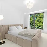 Opaline *