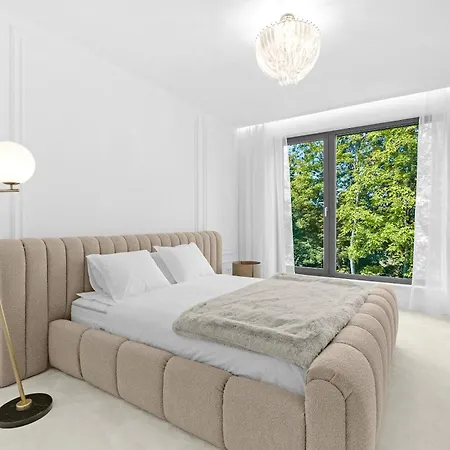 Opaline *